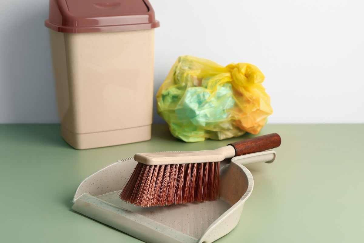 Waste removal tools with dustpan brush bin and trash bag