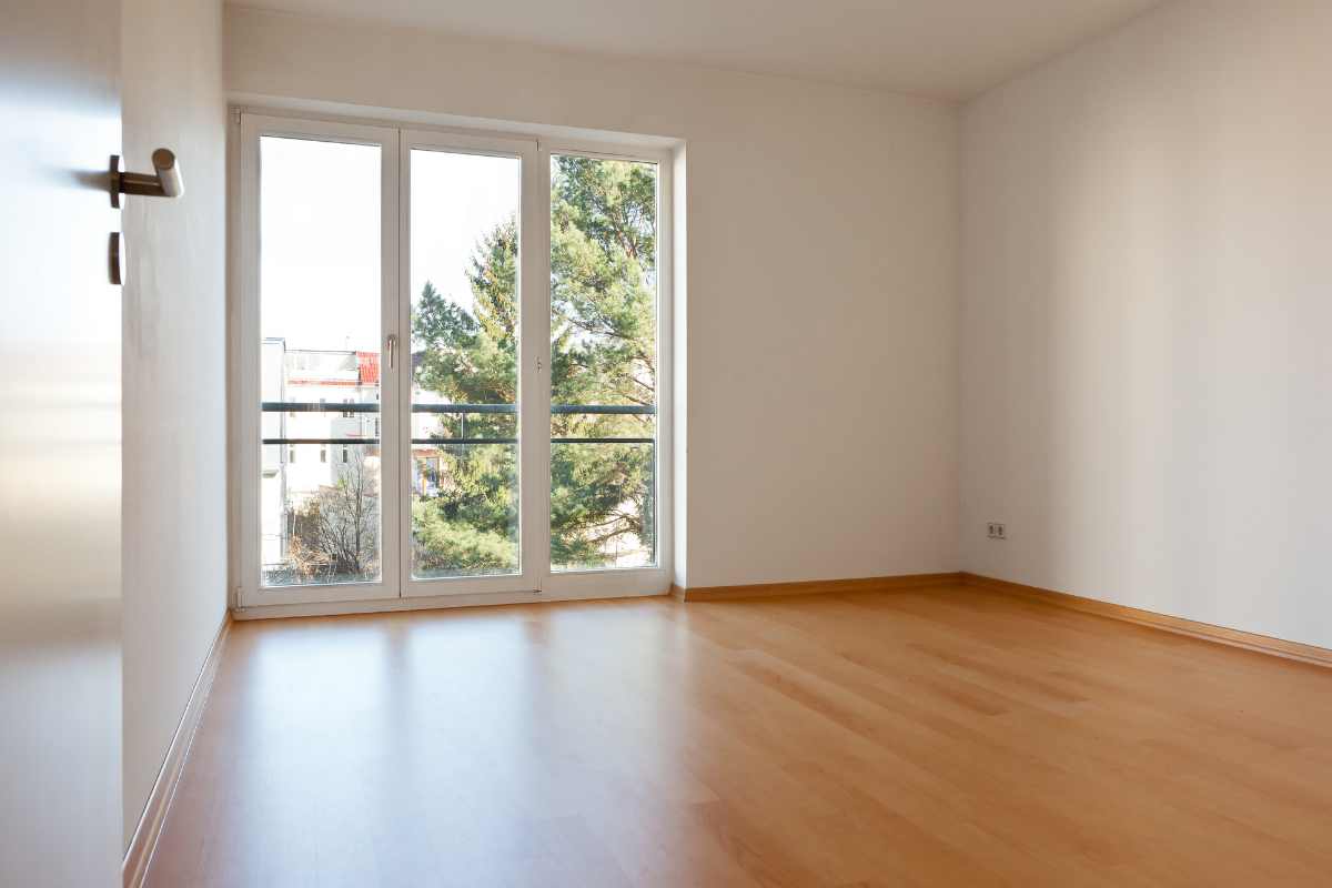 Residential wall cleaning in apartment room