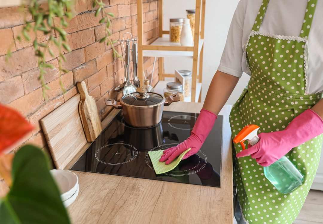 Kitchen cleaning service