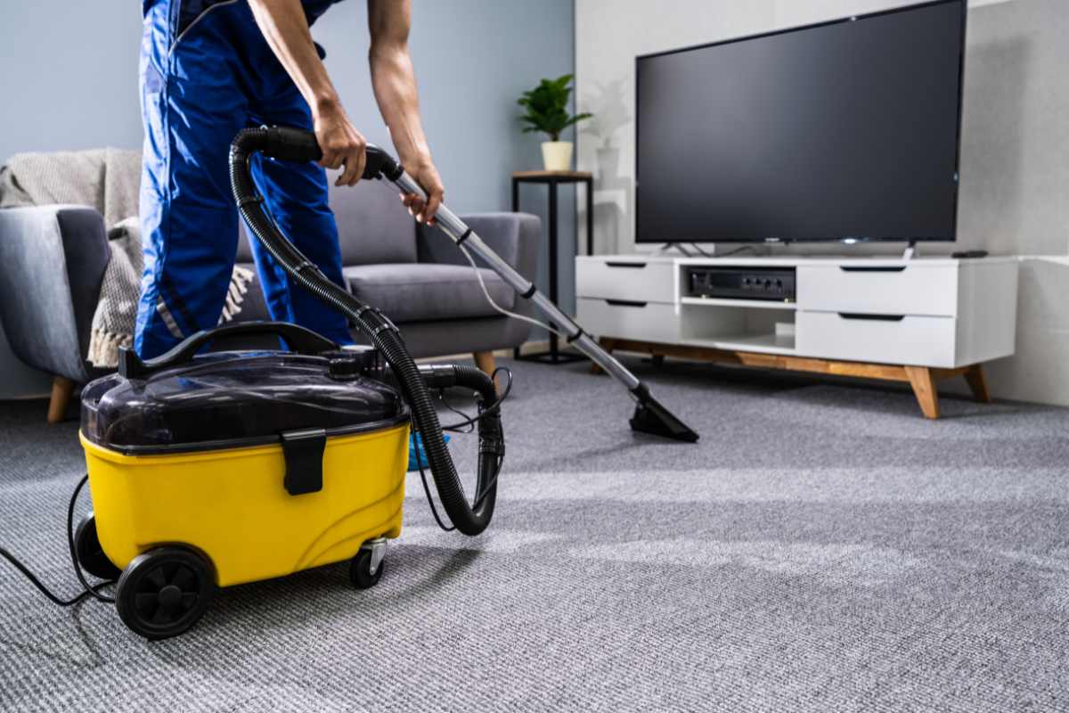 Residential carpet cleaning with vacuum cleaner
